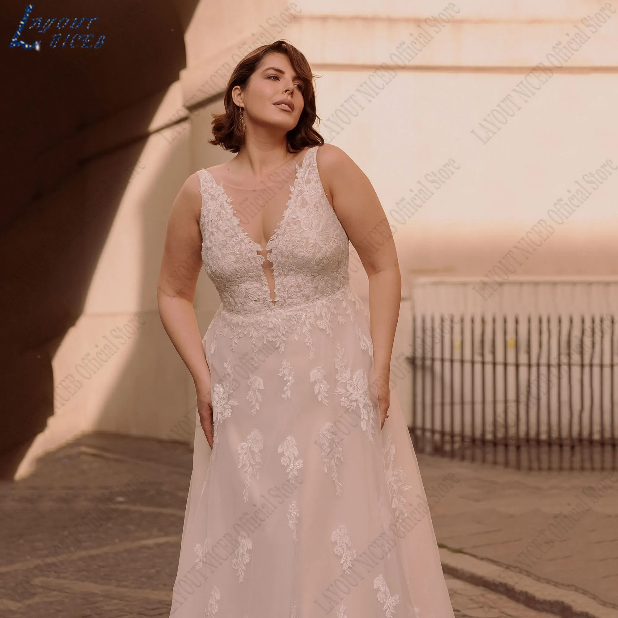 

LAYOUT NICEB O-Neck Appliques Bride Dress Plus Size A-Line Luxury Wedding Gown Sleeveless Backless Tulle vestidos de novias boda