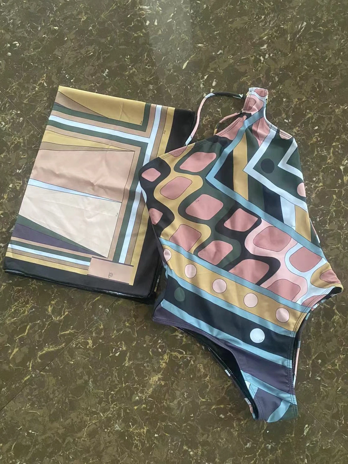 

Luxury Design Women's Scarf Swimsuit Italy Sexy Headband Bikini Set Designer Brand Beach Swimwear