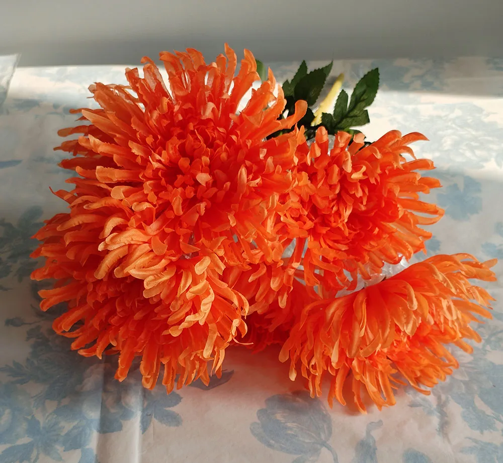 Künstliche Blumen, Chrysanthemensträuße, 7-köpfige Seidenblume für Hochzeit, Schreibtisch, Zuhause, Party, DIY, Dekoration, gefälschte Rosen, Blumenarrangements – Detail 9