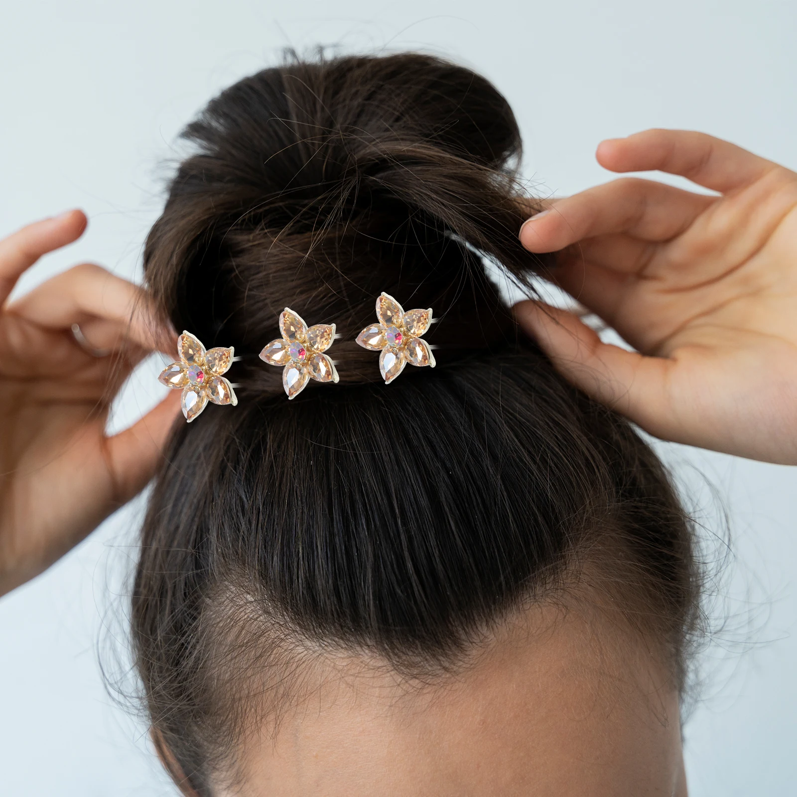 

4pcs Rhinestone Hair Forks Sticks Buns Clips U pin Decorative Accessories Wedding Cute Hairpins For Women Girls
