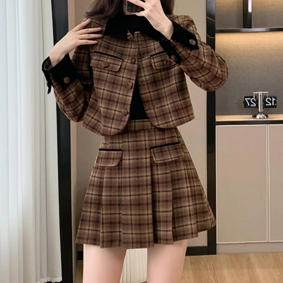 Small Fragrance Pleated Skirt Suit Autumn Winter Female French Temperament High Sense Plaid Short Coat Skirt Two-piece Suit