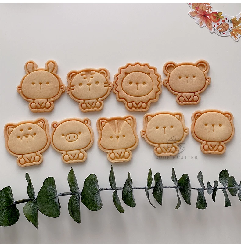 1Pc Mini Cute Cartoon Animal Cookie Mould 3D Piggy Tiger Rabbit Puppy Parent-child DIY Cookie Tools Baking Fondant Biscuit Mould