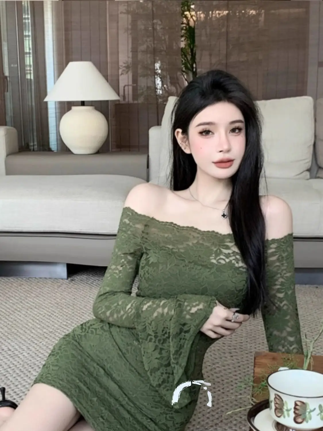 ワンラインカラーレース長袖ドレス女性スリムフィットホットガールショートスカート