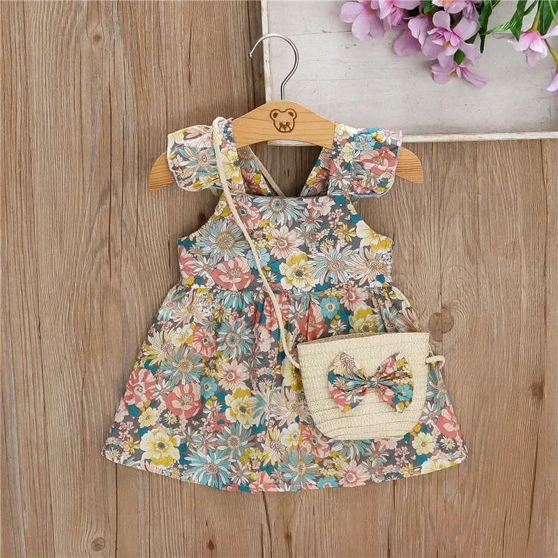 (Girls 0-3 years old)New Summer Girls Dress Halter Small Flying Sleeve Ruffled Flowers Full Print + Crossbody Bag A-line Dress