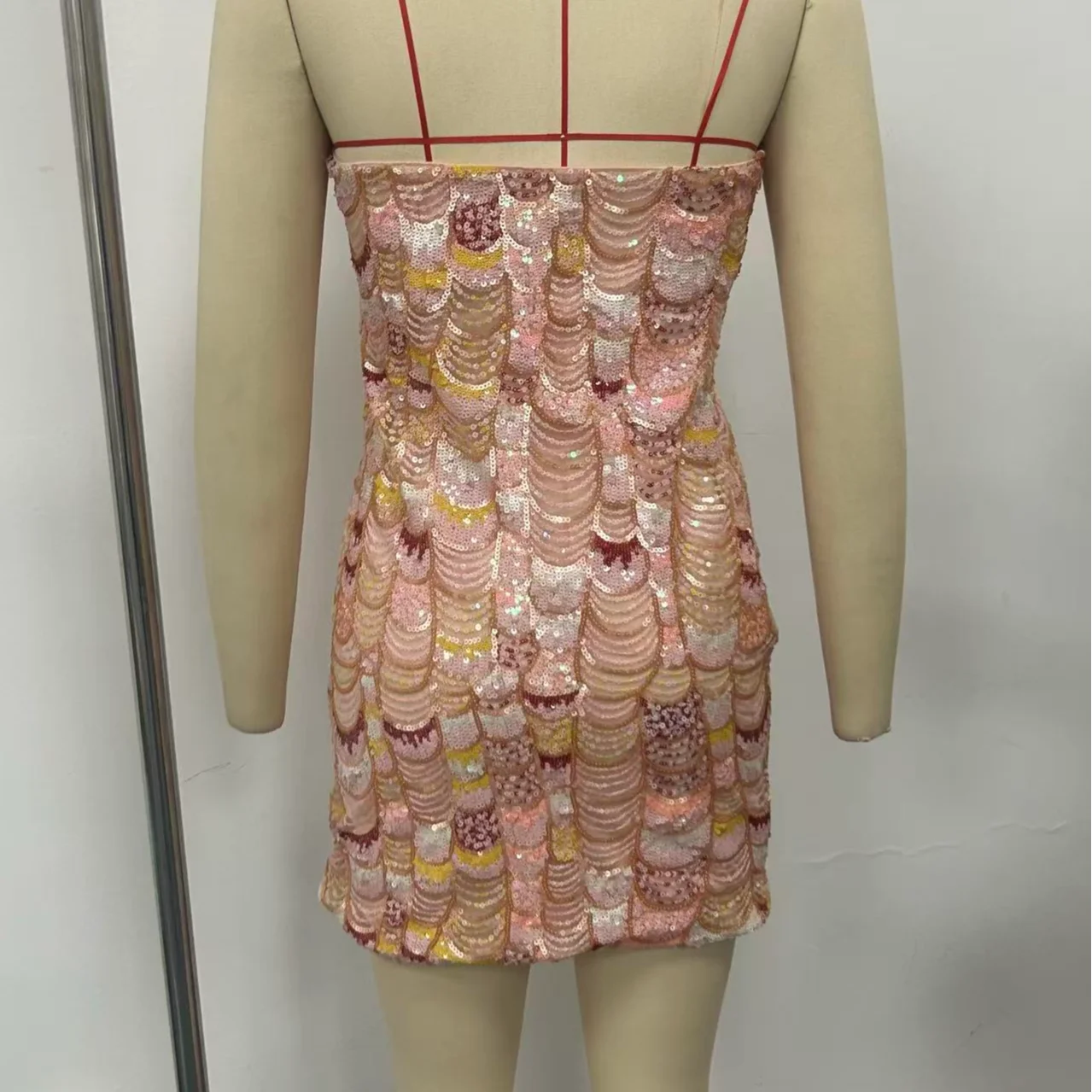 Paillettenkleid, rückenfrei, figurbetont, trägerlos, Minikleid, Damen, elegant, ärmellos, schmaler Rock, 2025, Mädchen-Party, neues Tuch – Detail 2