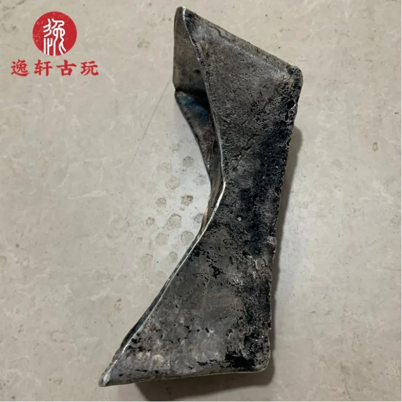 Antique Collection: Bars and 2.5kg , Ship-Shaped Silver Ingots with Randomly Placed Characters