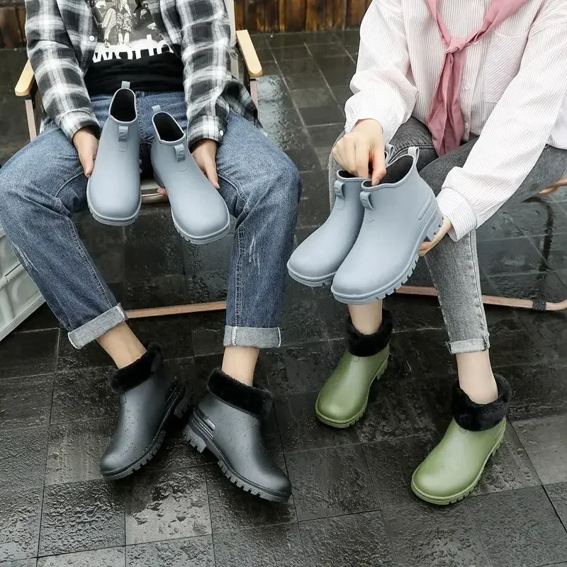 Waterproof and Non-slip Fashion Man Shoes Chef Kitchen Cooking Ankle Low Short Rain Boots for Men Comfortable Plastic Resistant