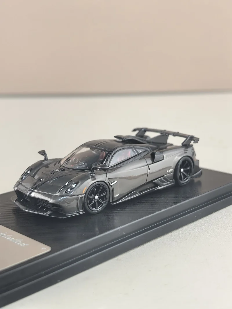 Diecast 1:64 Scale Pagani Imola V12 Supercar Car Model Collectible Toy Gift Souvenir Display Ornament