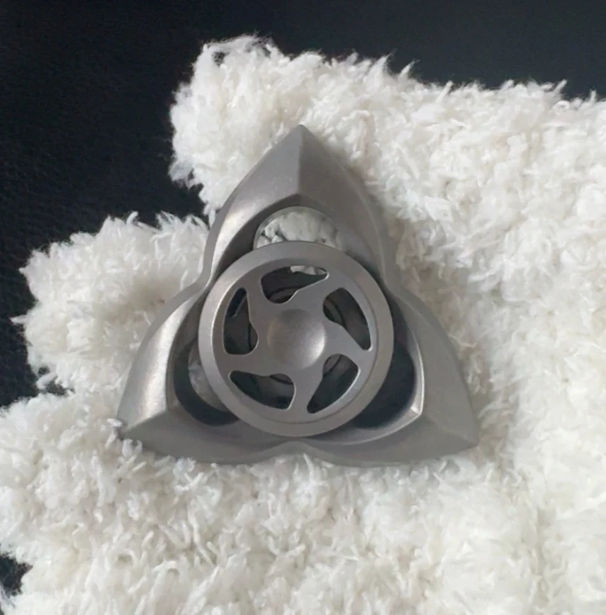 Used EDC Grey crossing tungsten spinner fidget decompression toy