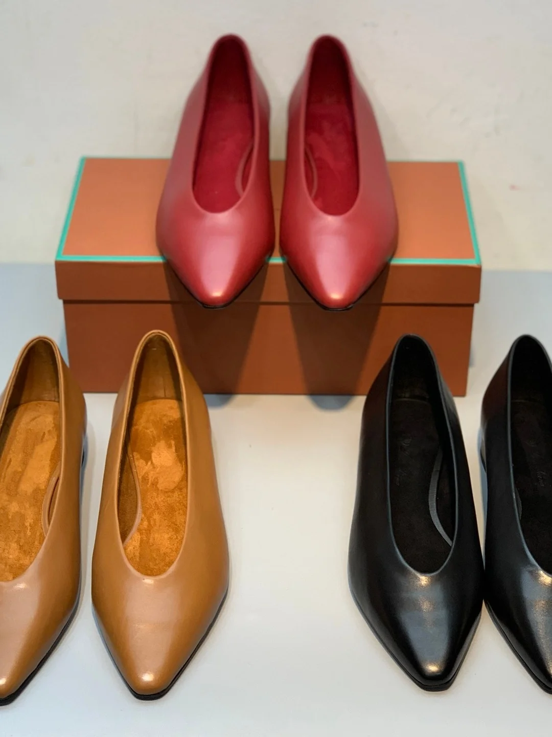 

Loropiana Ретро с острым носком Балетная плоская телячья кожа на низком каблуке Faionable Простой рот на плоской подошве oe Молодежная повседневная удобная