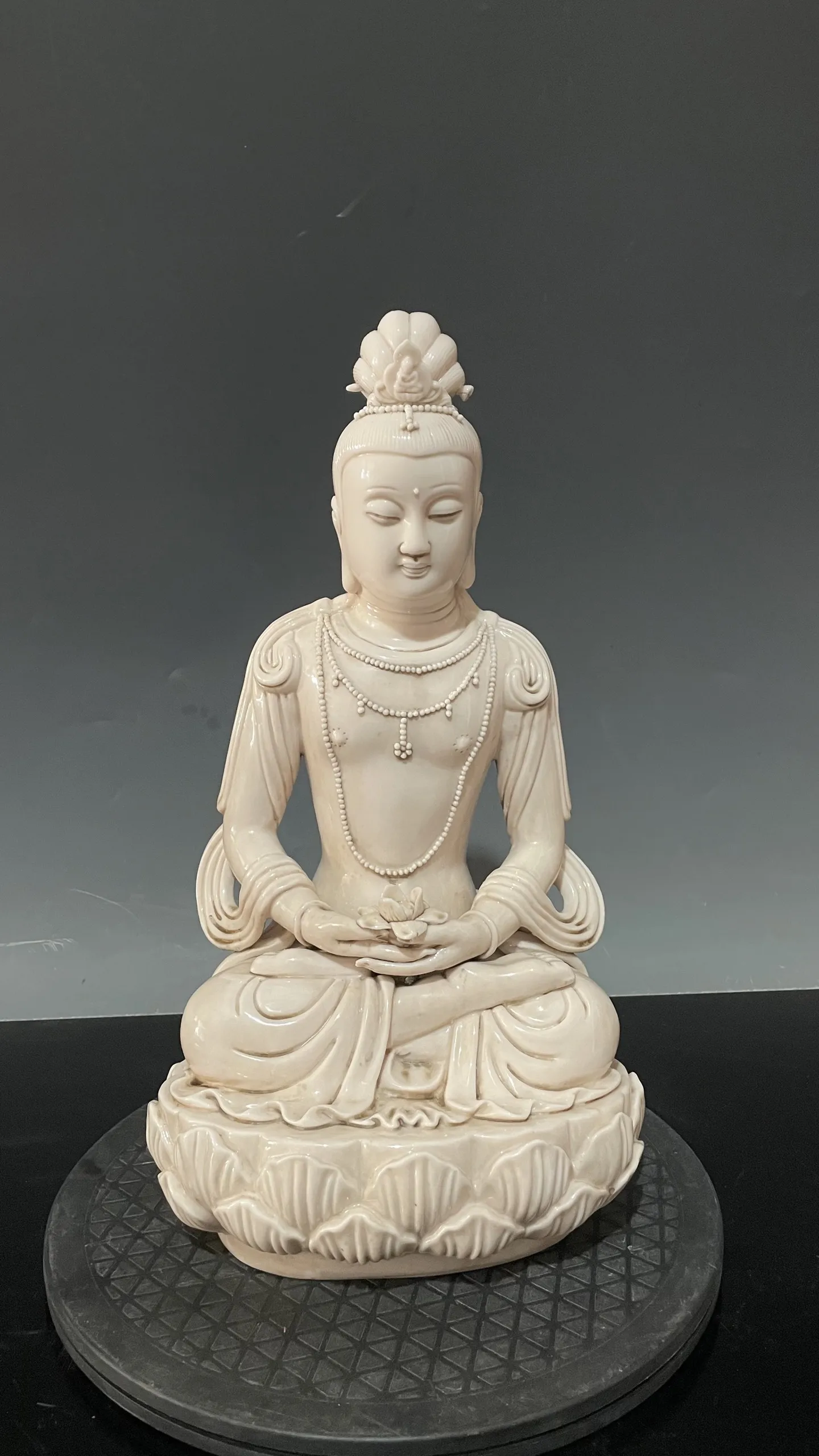 

16"Chinese Jingdezhen Dehua Porcelain Child Red Lotus Guanyin Bodhisattva Sitting Buddha Amitabha Lotus Terrace Worship Hall