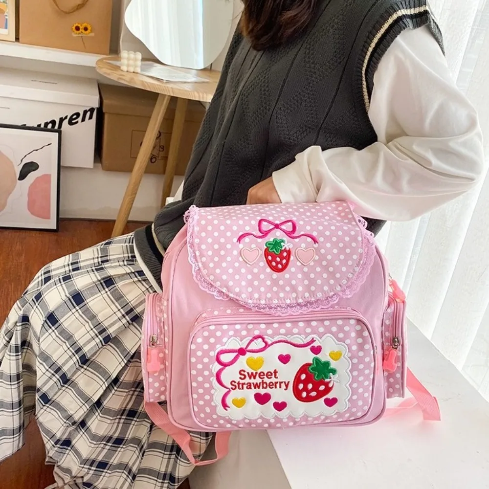 Borsa da scuola casual con fragole in cartone animato Ricamo Mochila Dots Zaino per ragazza Frutta Zaino per studenti di grande capacità da donna