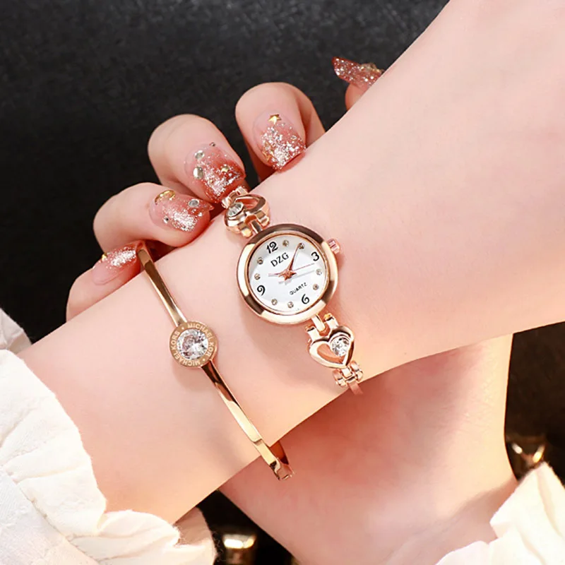 Fashionable heart-shaped bracelet ladies' wristwatch, fashionable and simple diamond-encrusted ladies' wristwatch, luxurious gif