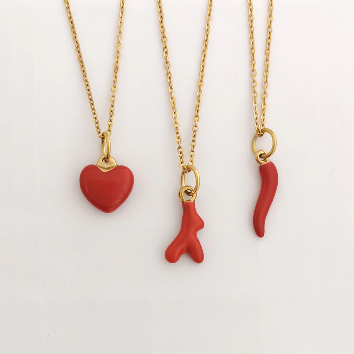 QMHJE Women Pendant Necklace Stainless Steel Red Pepper Coral Heart Slim Choker Gold Color Waterproof Sex Elegant Gift Wholesale