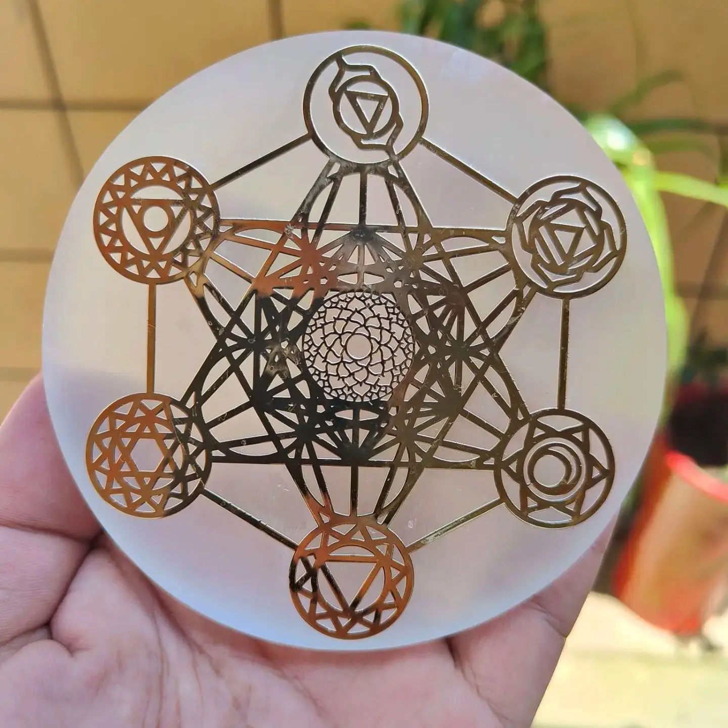 10cm Natural Crystal Selenite Slice Slab White Gypsum 7 Chakra Round Charging Plate For Cleansing Yoga Meditation Fengshui 1pcs