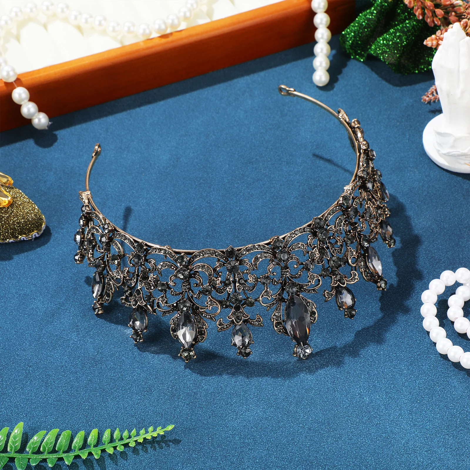 

Shiny Vintage Crown with Rhinestones for Women Wedding Crown Rhinestones Headdress Bridesmaid Hair Jewelry Elegant Style