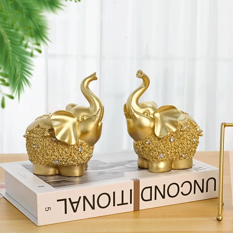 Resin Tabletop Small Ornaments, Happiness Small Elephant Desk Sample Room, Home Gifts, Decorations, and Ornaments, Light Luxury