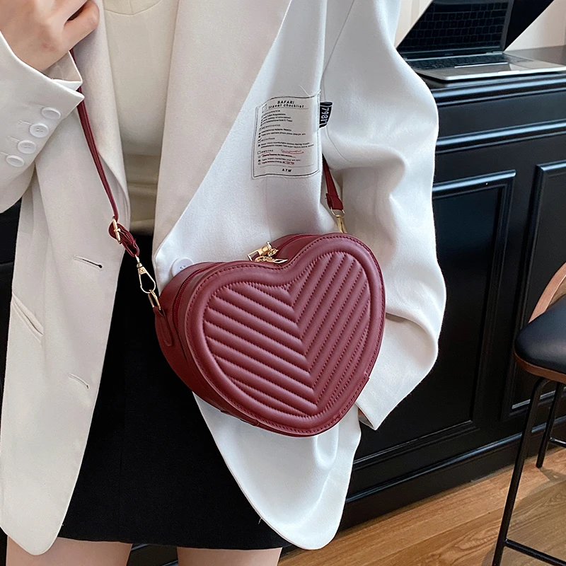 

High End Luxury Women Leather Crossbody Bag Elegant Classic Designer Shoulder Tote Handbag For Modern Urban Fashion Wear