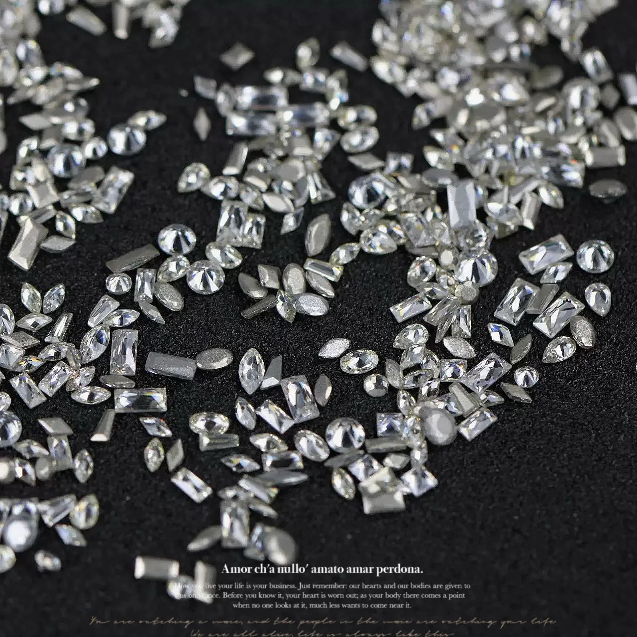Lyle Mini Multi-Size Lightweight Flatback Gems Flat With Beveled Edges Mixed Flatback Gems For Minimalist Nail Decor Salon Use