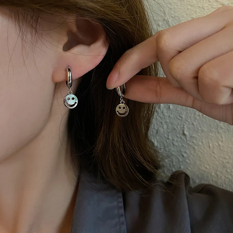 Vintage Distressed Smiley Face Earrings Internet Celebrity Trendy Women's Versatile Smile Ear Jewelry Fashion Exquisite Accessor
