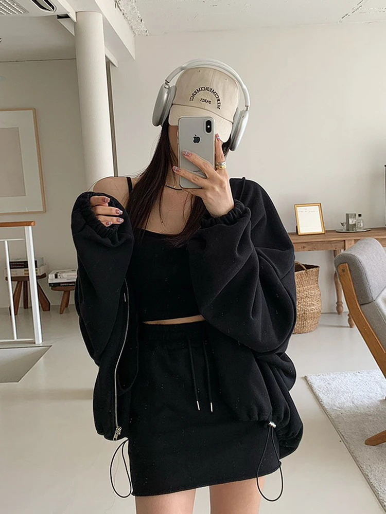

Chic Autumnal Loose Fit Long Sve Hoodie And High Waist Skirt Set for Women Casual Versatile Two-Piece Ensemble