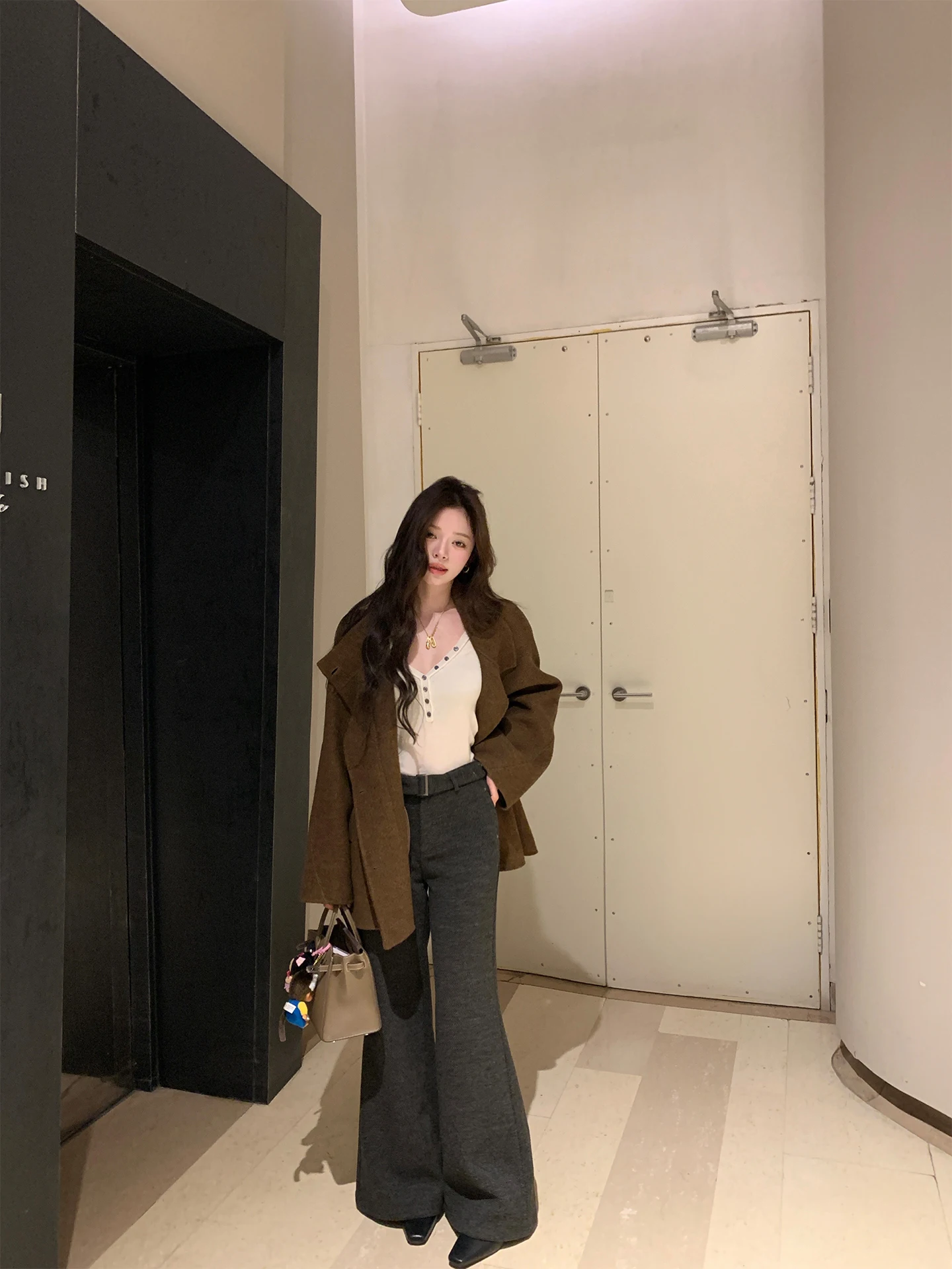 

Широкие брюки с низкой талией, женские повседневные шерстяные брюки с поясом, осенне-зимний дизайн, Sensation Chens Jin NN250024