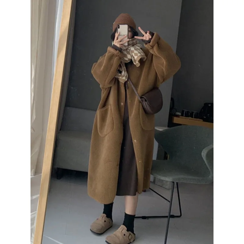 2025 Autumn/Winter High-end British Style Retro Lamb Wool Mid-length Coat for Petite Women