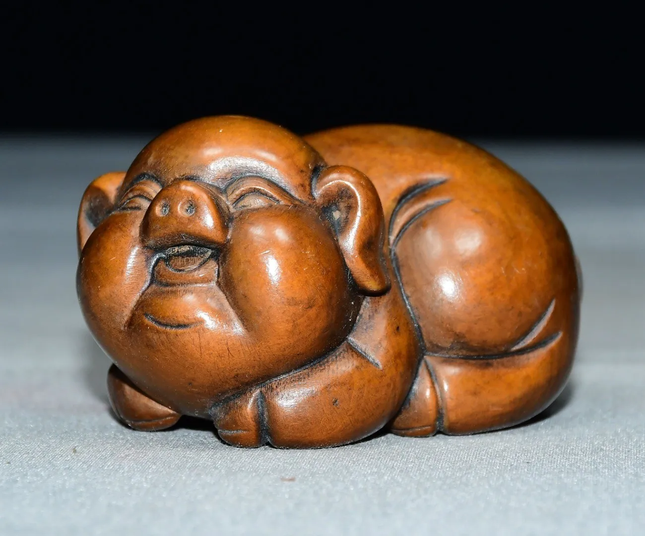 Premium small leaf boxwood pig handle ;