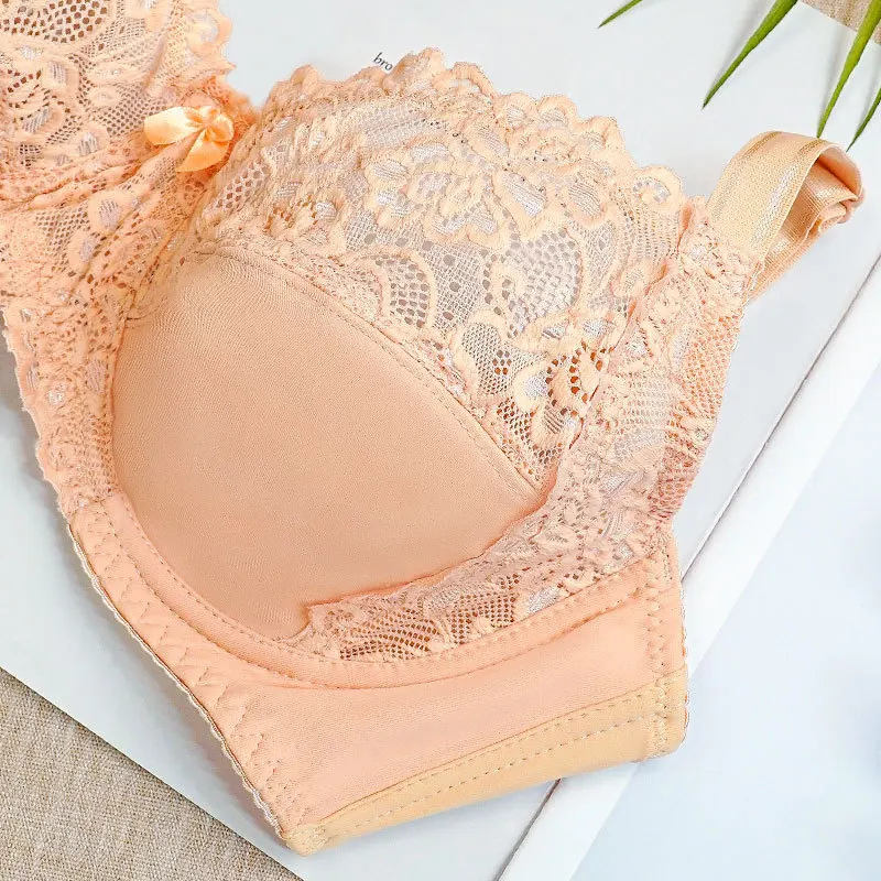 Plus-size DE Cup Bra for Women Embroidered Lace Lingerie for Summer Comfort Breathable Cotton Padded Underwire Bra for Women