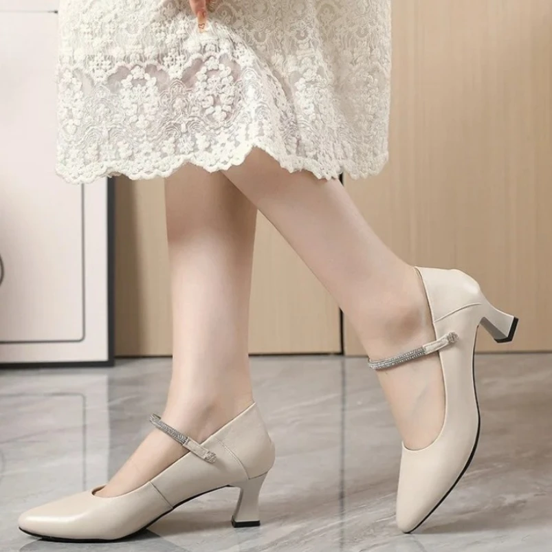 

Новинка 2023 года, весенние туфли высокого качества из воловьей кожи с острым носком, женские красные банкетные свадебные туфли, женские туфли на высоком каблуке