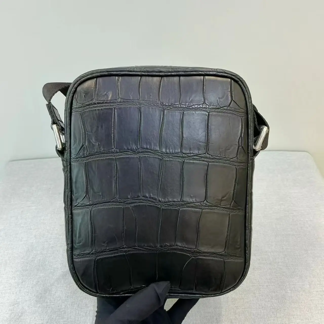 High End Quality Genuine/Real 100% crocodile skin men cross body bag small size waist/shoulder men bag red black color