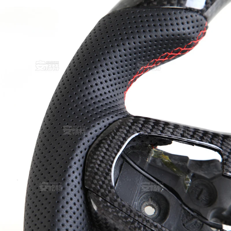 

For BMW F90/F91/F92/F93 M8/M6 LED Carbon Fiber Steering Wheel (Old-to-New Modification Part)