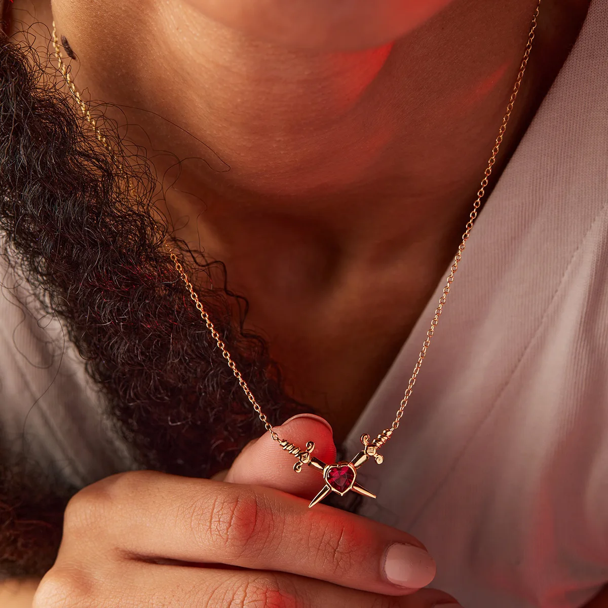 Europe America Gold Color Double Sword Imitation Ruby Heart Piercing Necklace UNISEX Punk Hip Hop Happy Party Jewelry Necklace