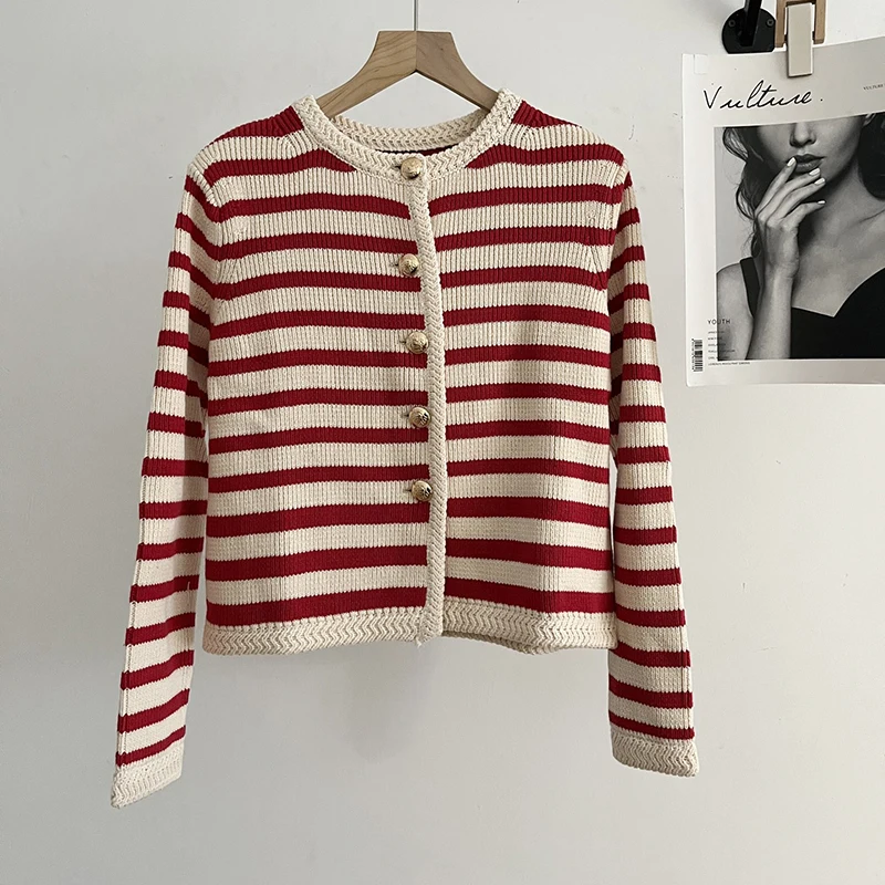 Imagem -02 - Outono Mulheres Cardigan Moda Listrado Vermelho Camisola de Malha Cardigans Feminino Casual Chic Botão Tops Senhoras Alta Qualidade Novo 2023