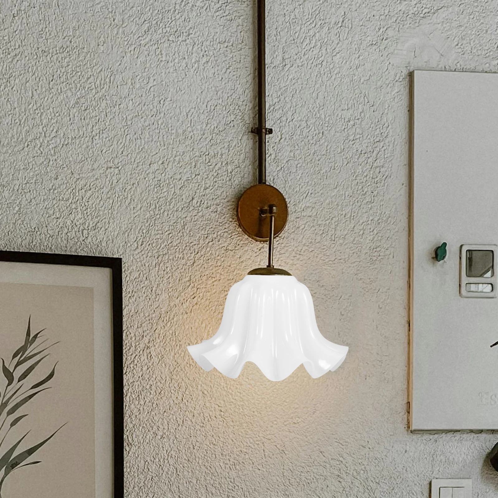 

-Shaped Plastic Lamp Shade Translucent Floral Light Cover for Ceiling Fan Wall Sconce Floor Lamp Replacement