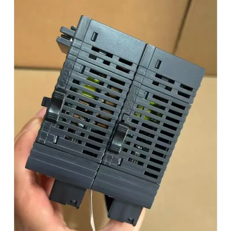 95% nuovo, modulo Keyence, KV-TP40