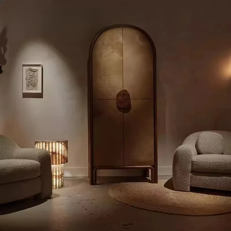 モダンな高級無垢材サイドボード、アーチ型デザインの多機能木製ロッカー、自宅のリビングルーム、キッチン、ホテル、レストランに