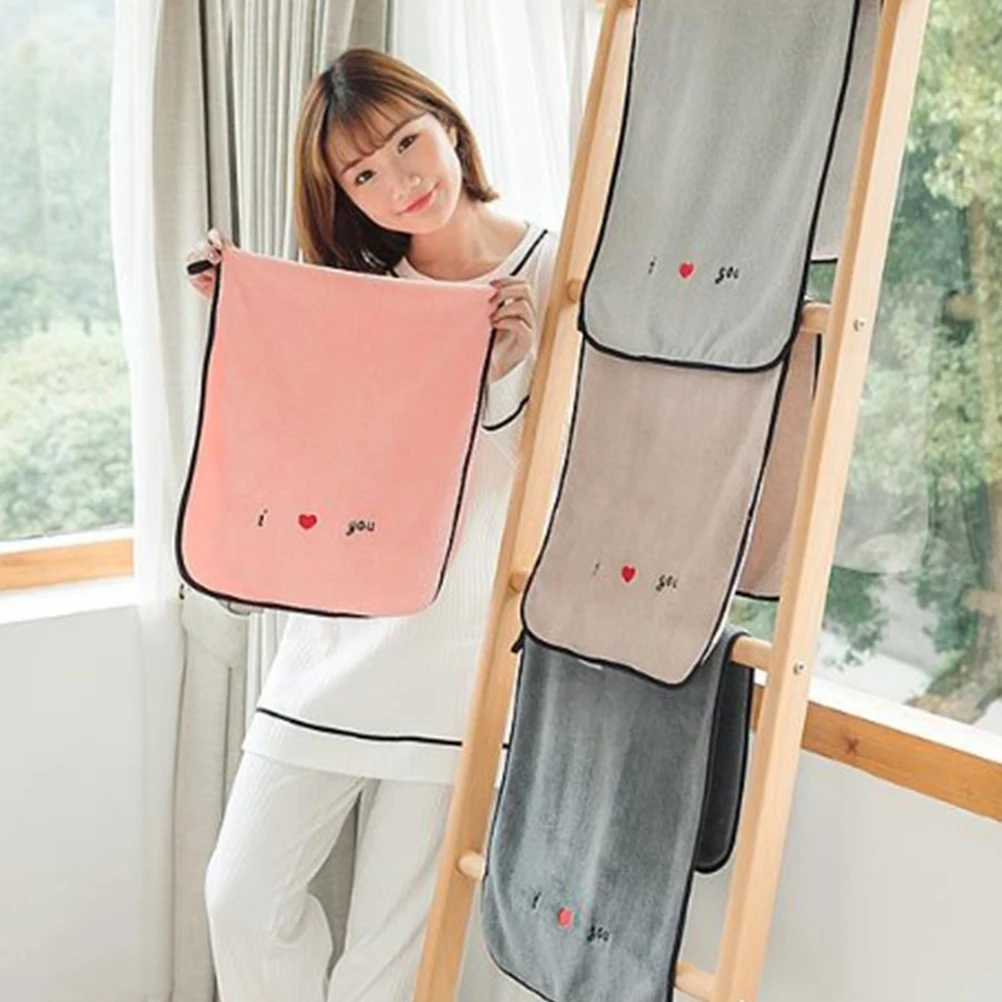 

Fiber Material Absorbent Towel Soft Touch Easy Clean Home Use Beautiful Design Ideal for Woman Man Bath Towel Set