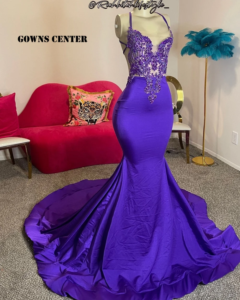 Abiti da ballo viola con spaghetti per ragazze nere Perline di cristallo Strass 2026 Compleanno Abito di lusso Abito da sera Mantello personalizzato