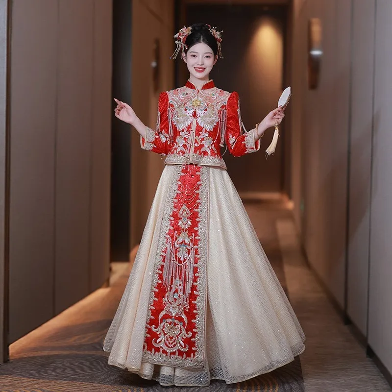 

A new Chinese-style champagne-colored toasting