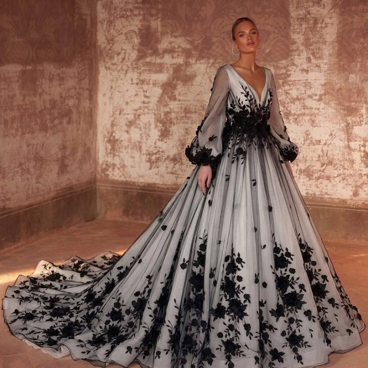 Sheer Fairy Gothic Women' s Elegant Wedding Dresses Plus Size Long Puff Sleeve 3D Floral Bridal Gowns Backless SW550 Customized