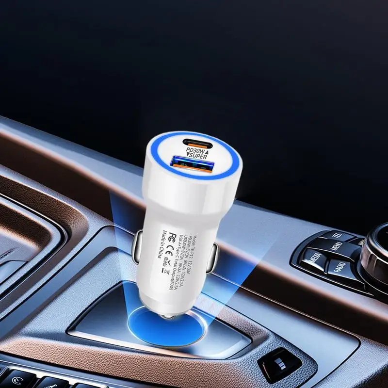 Fast Charging Car Charger PD 30W Cell Phone Auto Charging Outlet With 2 Ports Multipurpose Car Fast Charger For Tablets