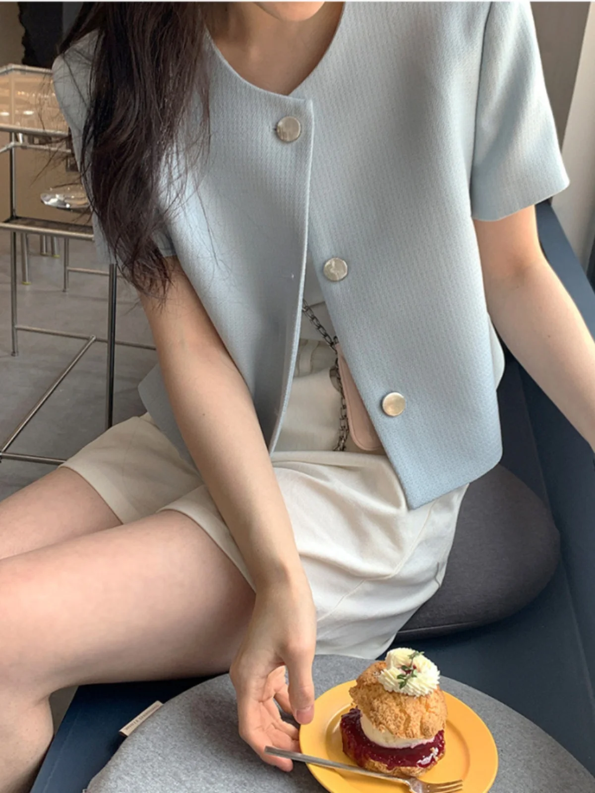 Summer Thin Short Sleeve Outerwear Small Fragrance Style Commute Straight Tube Shape Single Piece round Neck Button Pure Color