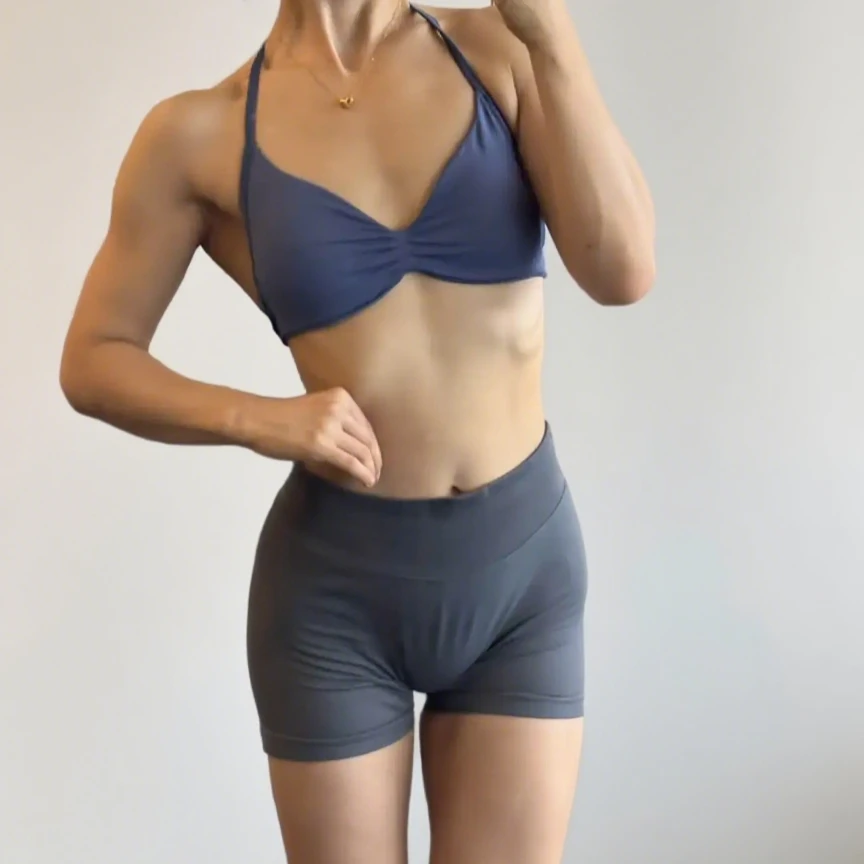

VEQKING Seamless 2pcs Strappy Yoga Bra Top Set Impact Sports Scrunch Shorts Hip Lift Gym Fitness Tight Backless Workout Bralette