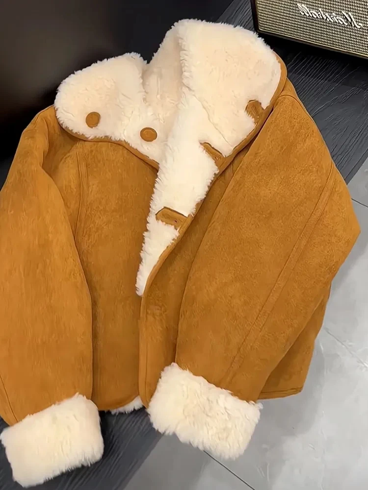 سترات كلاسيكية من صوف الضأن معطف نسائي لخريف وشتاء 2025 جديد بالإضافة إلى سترة باركر سميكة ودافئة مخملية معطف كوري فضفاض