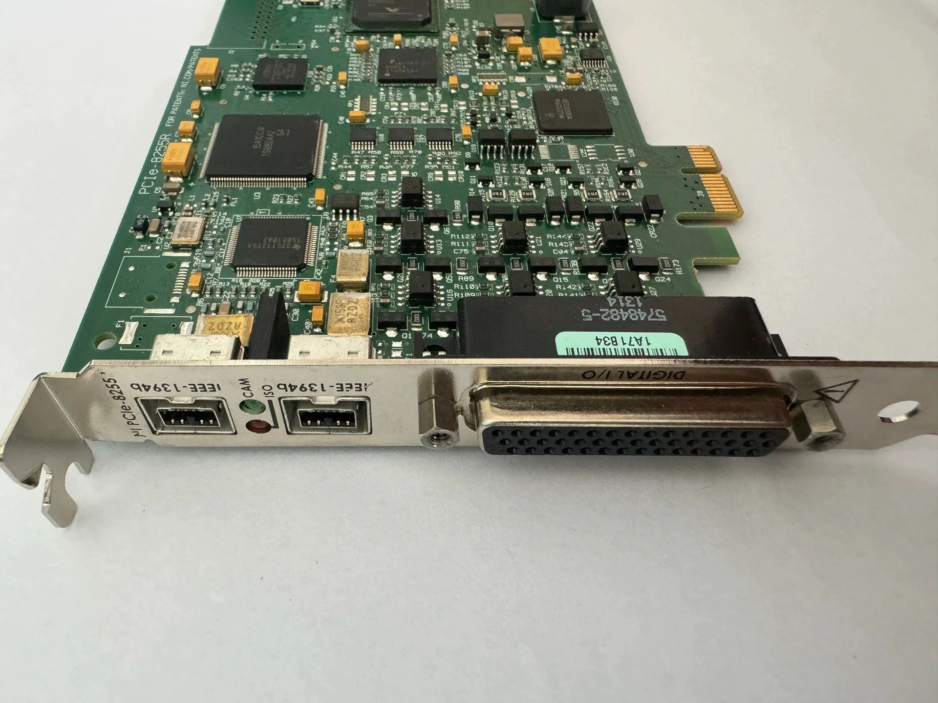 

PCIe-8255R 2-Port, IEEE 1394b interface , Reconfigurable Digital I/O Frame Grabber Device