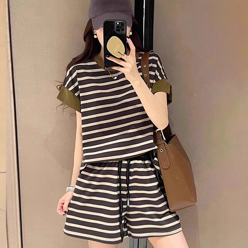 Fashionable Summer Loose Casual Striped Short-Sleeved Shorts Two-Piece Set For Women