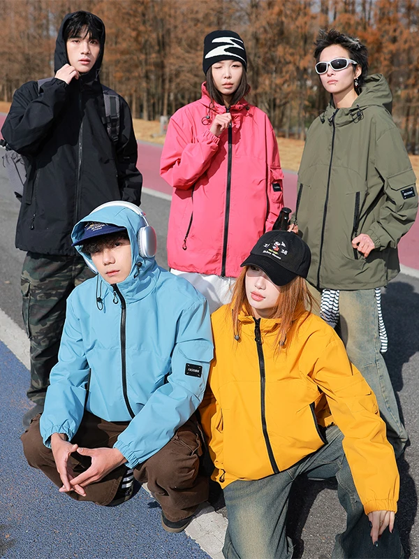 

Новая ветрозащитная и водонепроницаемая куртка для пар на весну-осень 2025 года, мужская куртка с капюшоном, модная куртка для альпинизма