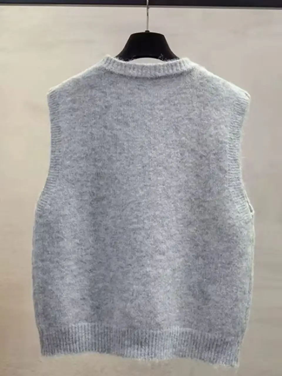 Loose Knitted Sheep round Neck Vest Women's Outerwear Sweater Autumn Season Simple Style Fleece Lined Warm Casual Vest