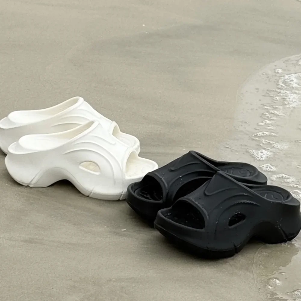 كعب سميك الانزلاق على النعال الصلبة مثير جولة تو الوافدين الجدد أزياء المرأة الصيف عارضة الأحذية